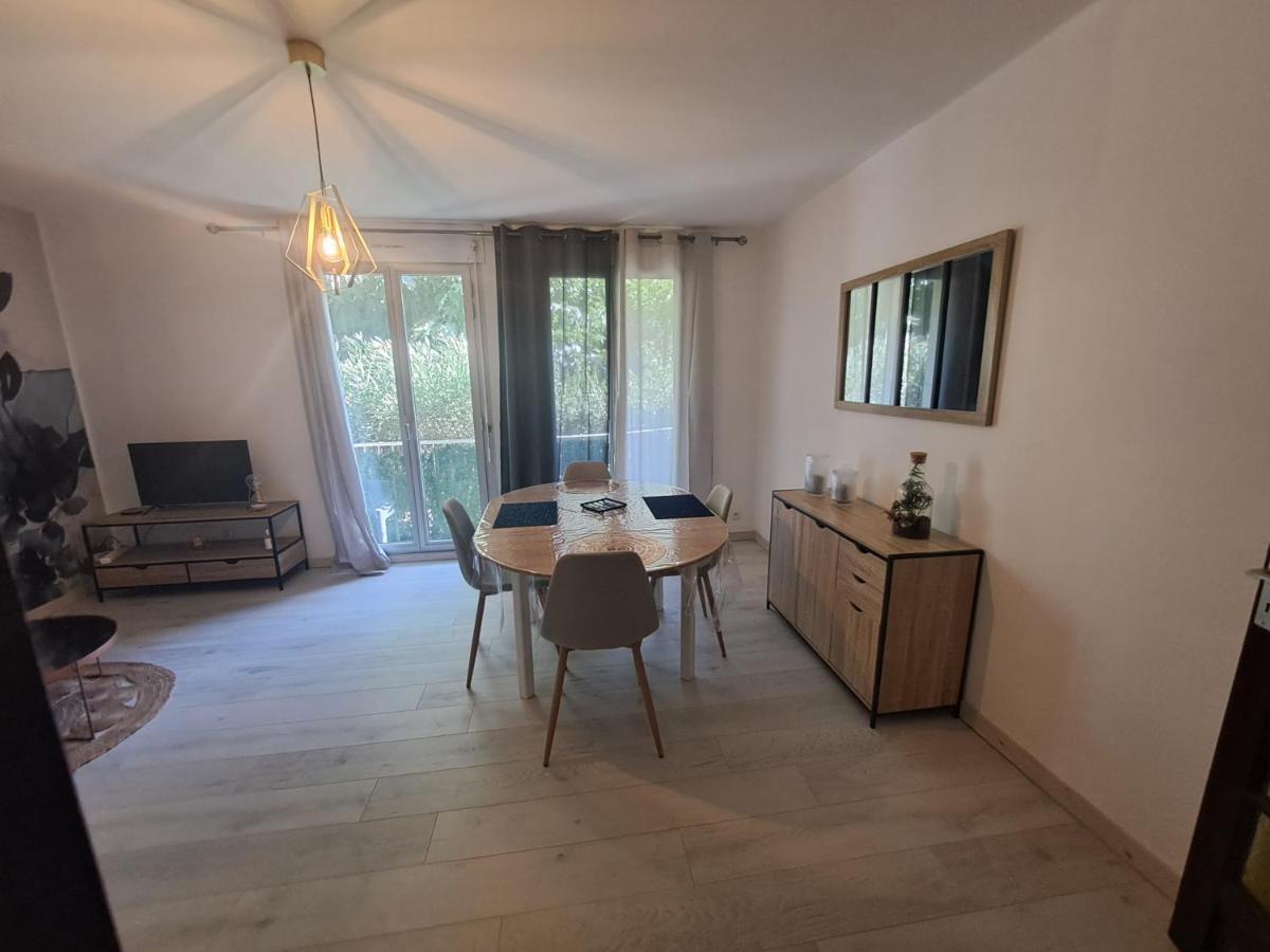 T2 A 2Min Du Centre +Parking Apartment LʼIsle-sur-la-Sorgue Екстериор снимка