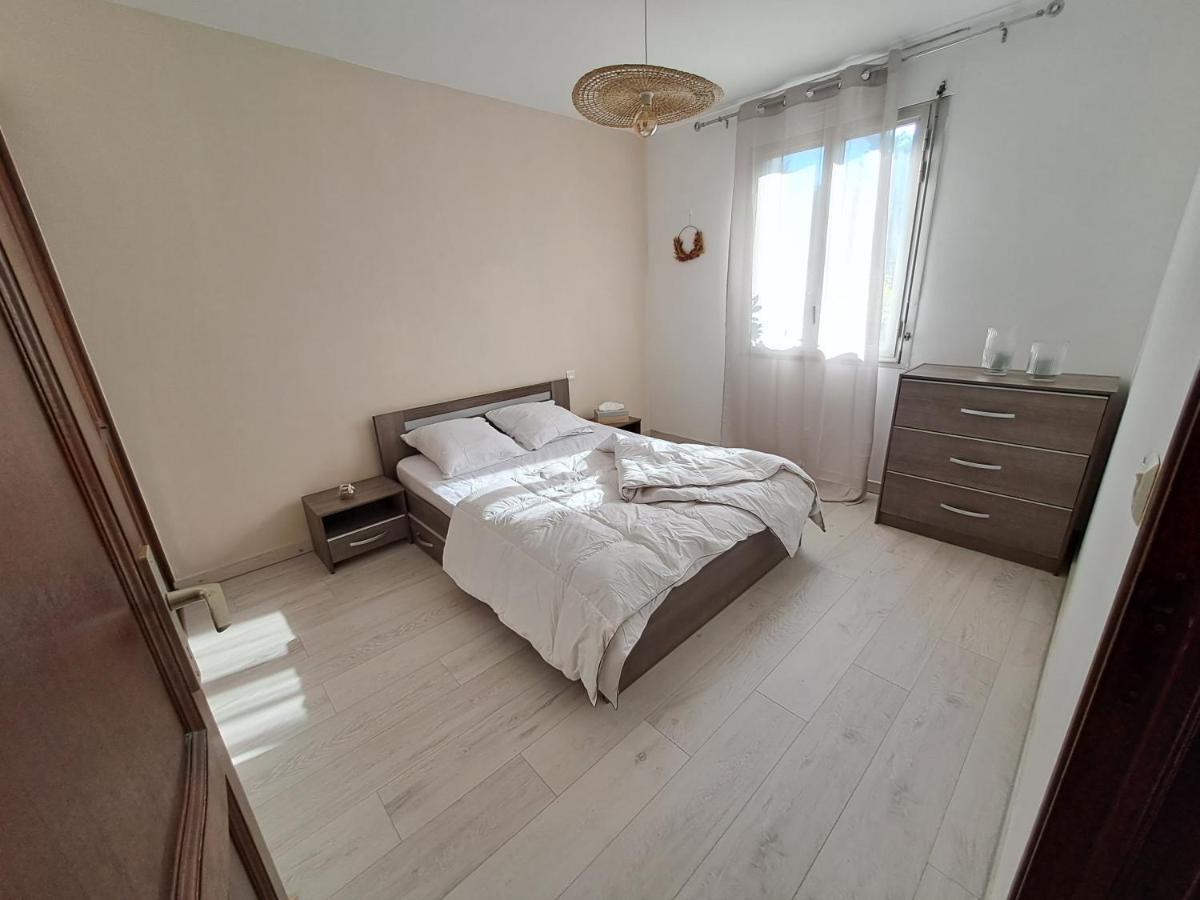 T2 A 2Min Du Centre +Parking Apartment LʼIsle-sur-la-Sorgue Екстериор снимка