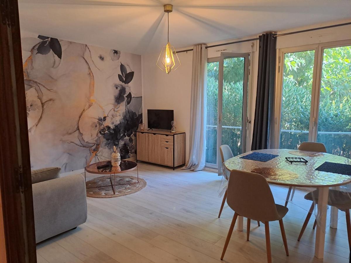 T2 A 2Min Du Centre +Parking Apartment LʼIsle-sur-la-Sorgue Екстериор снимка