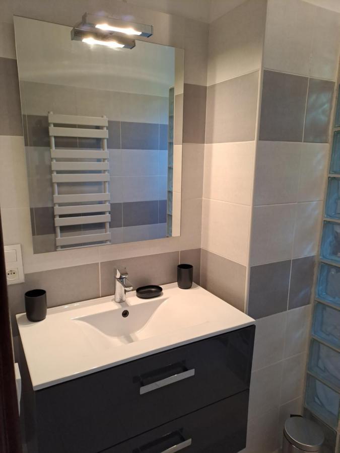 T2 A 2Min Du Centre +Parking Apartment LʼIsle-sur-la-Sorgue Екстериор снимка